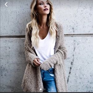 Vici  fuzzy wuzzy cardigan in s/m mocha